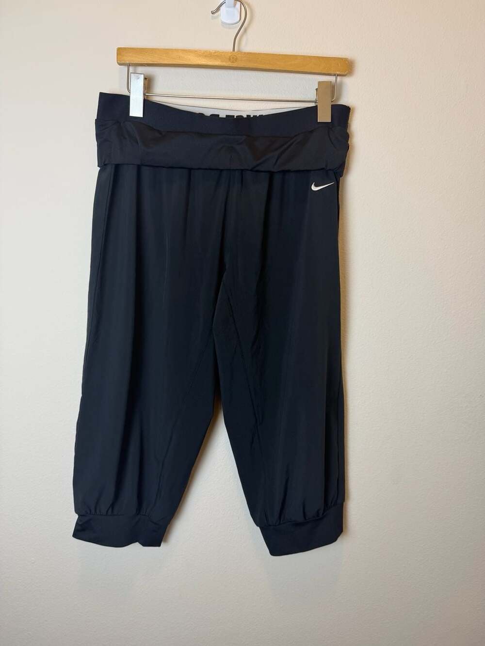 Nike Dri-Fit Just Do It Black Capri Lounge Pants Size L